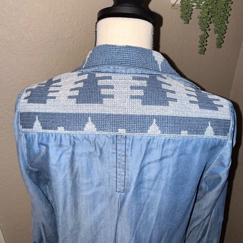 Velvet Heart Denim Geometric Yoke Shirt - Picture 3 of 7